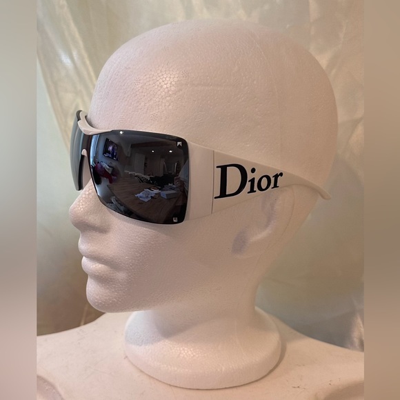 Christian Dior Overshine 2 Rare Vintage Y2K Sunglasses in White and Black - Picture 9 of 13